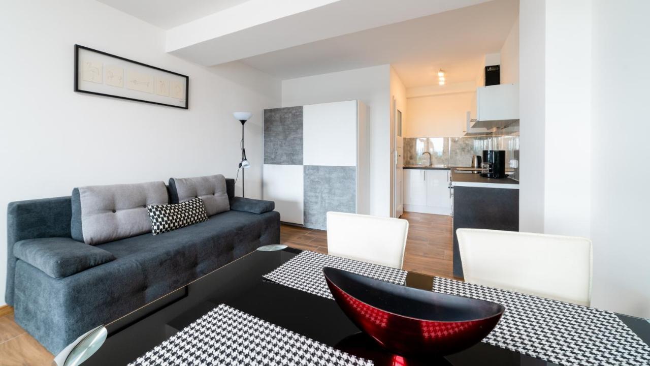 Everysky - Wyspianskiego 4 *